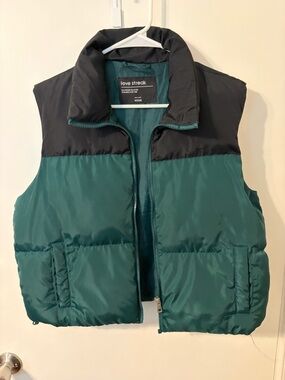Love Streak Quilted Puffer Vest in Teal & Black